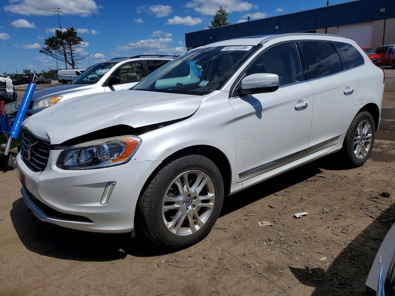 Salvage Volvo XC60 Image