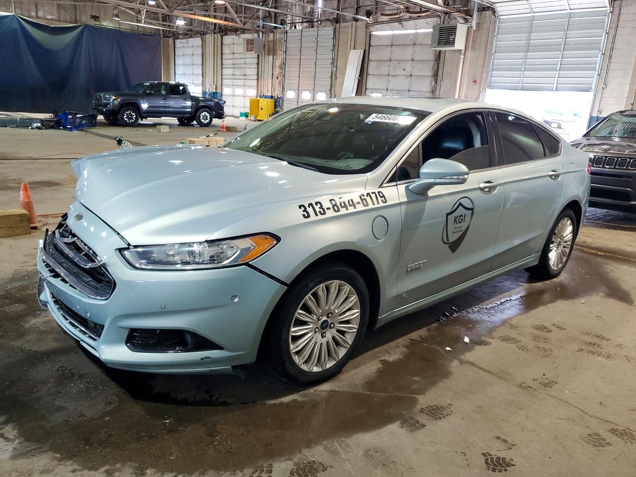 Salvage Ford Fusion Image