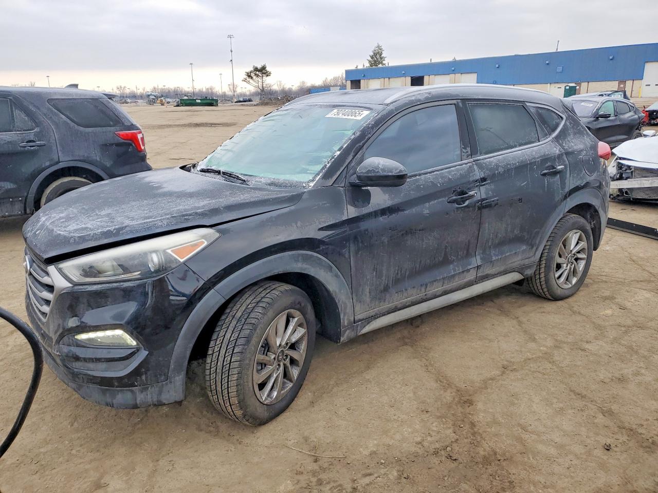 Salvage Hyundai TUCSON Image