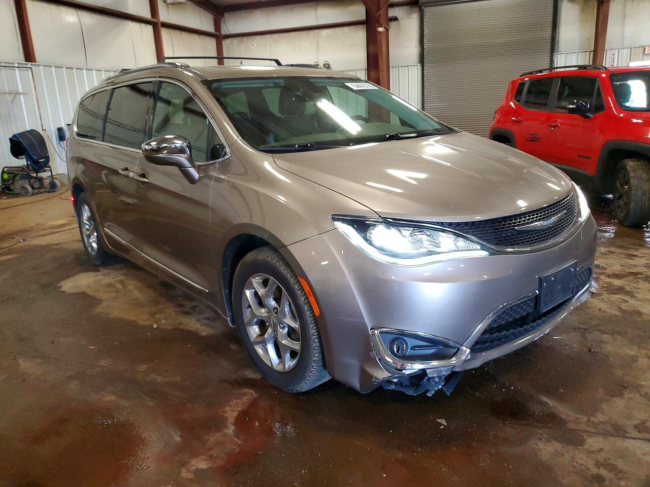 Chrysler Pacifica Limited