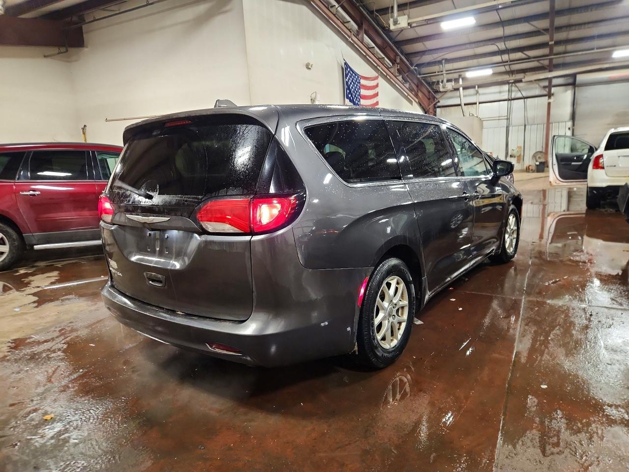 Chrysler Pacifica Touring