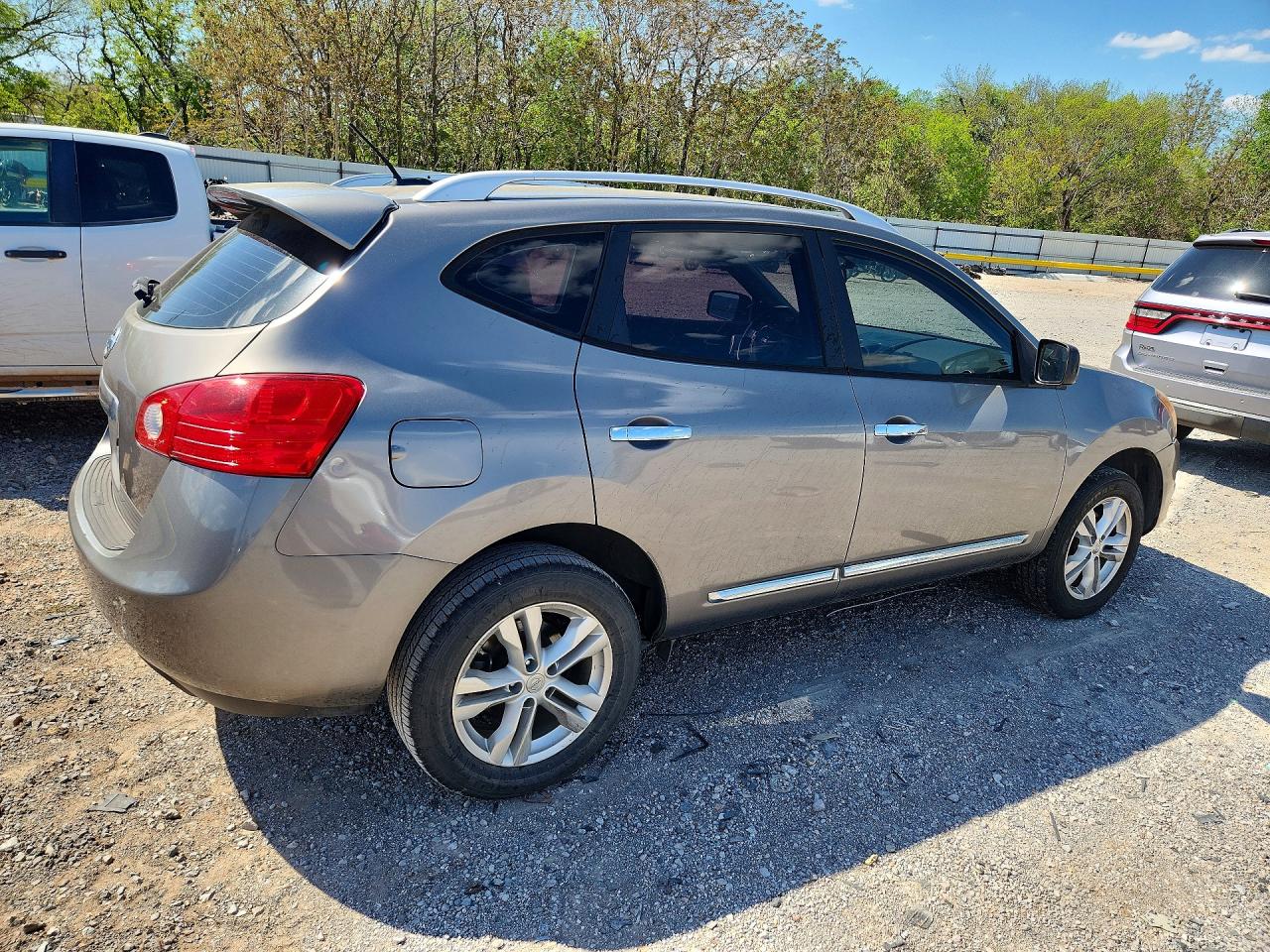 Nissan Rogue S