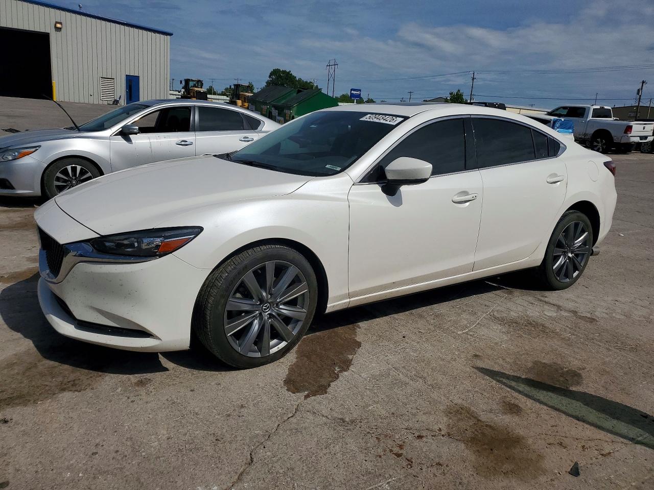 Salvage Mazda 6 Image