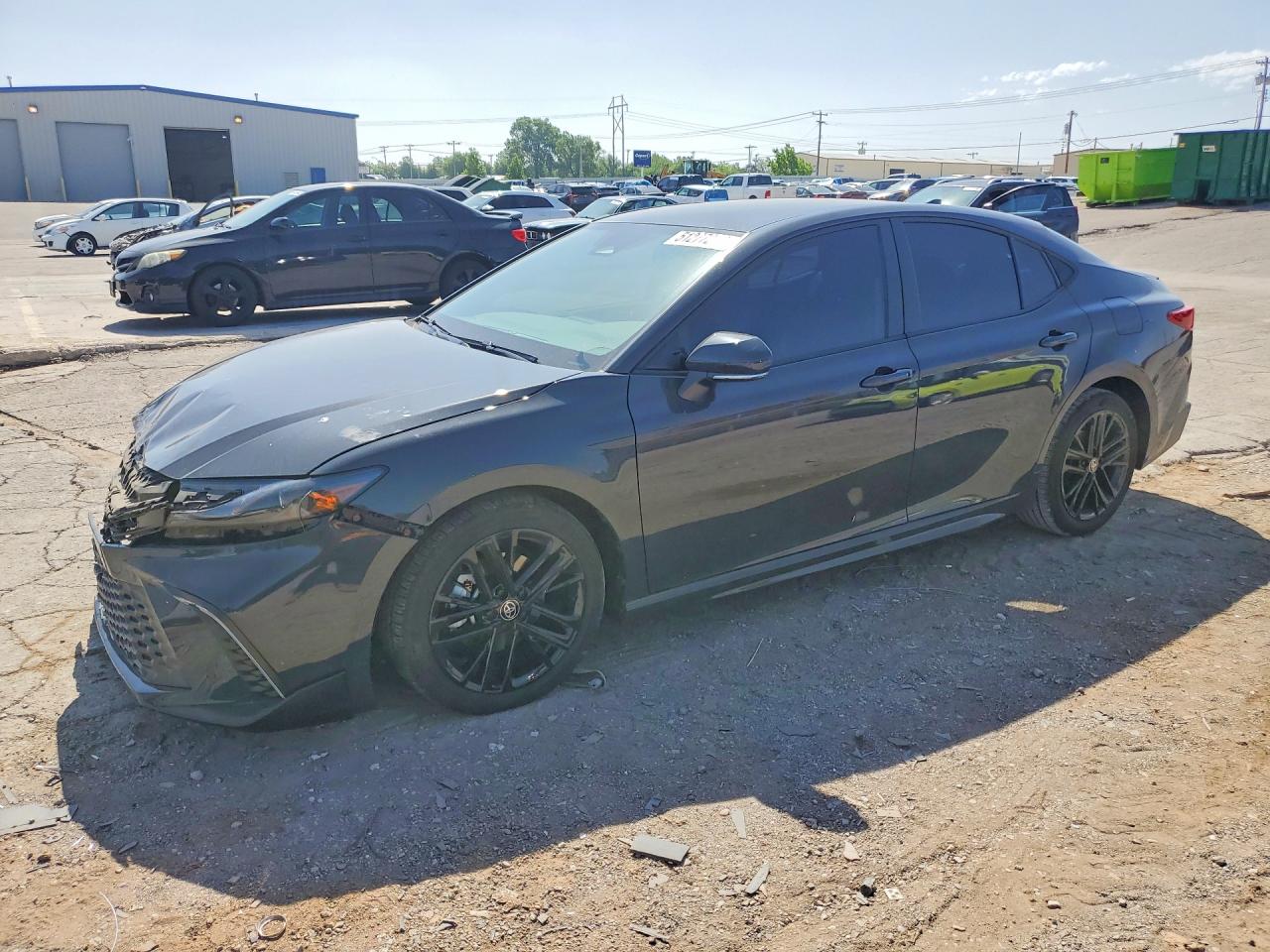 Salvage Toyota Camry Image
