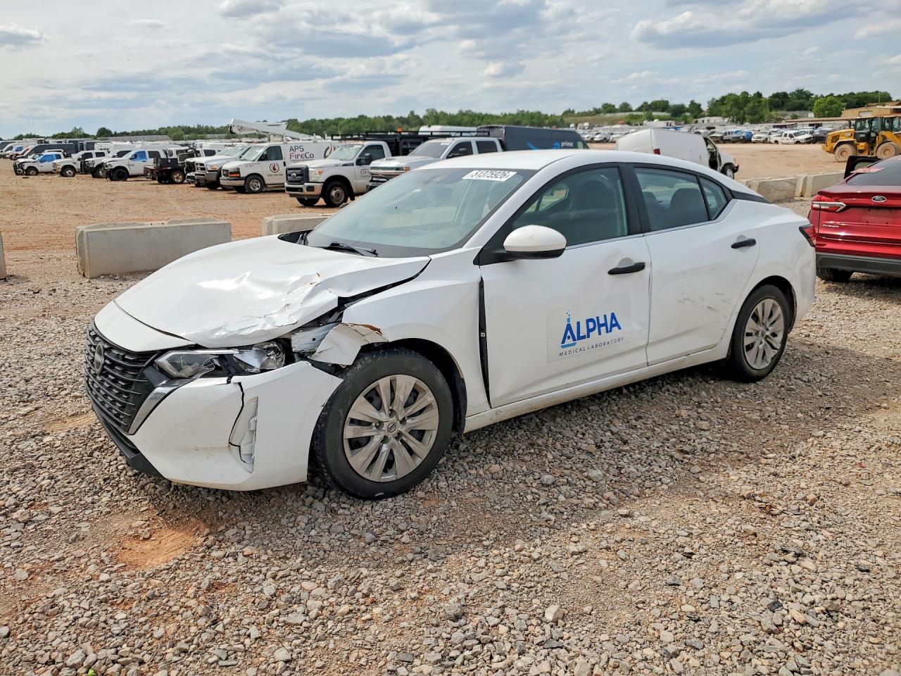 Salvage Nissan Sentra Image