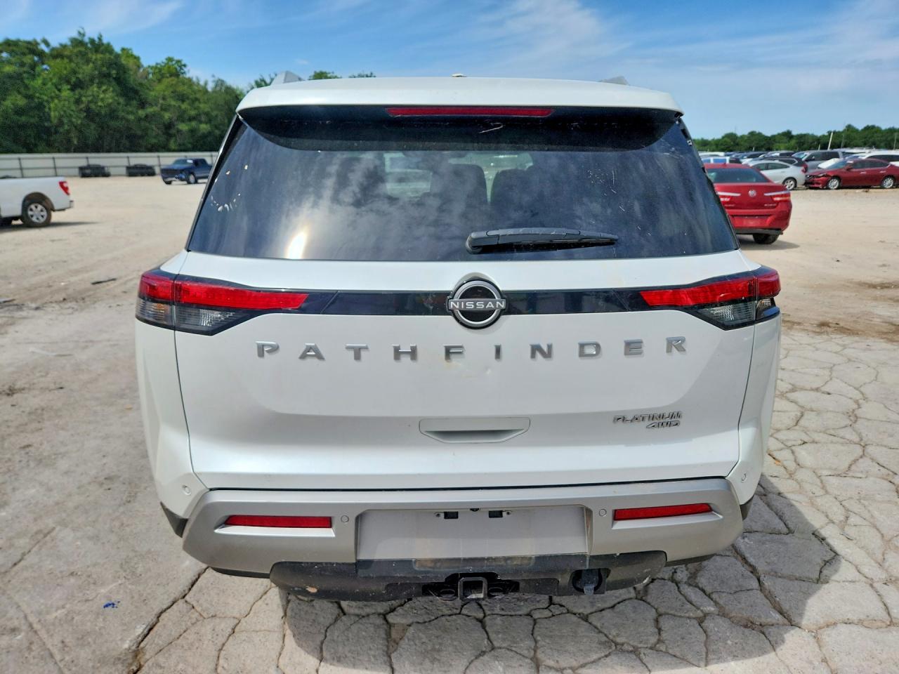 Nissan Pathfinder Platinum