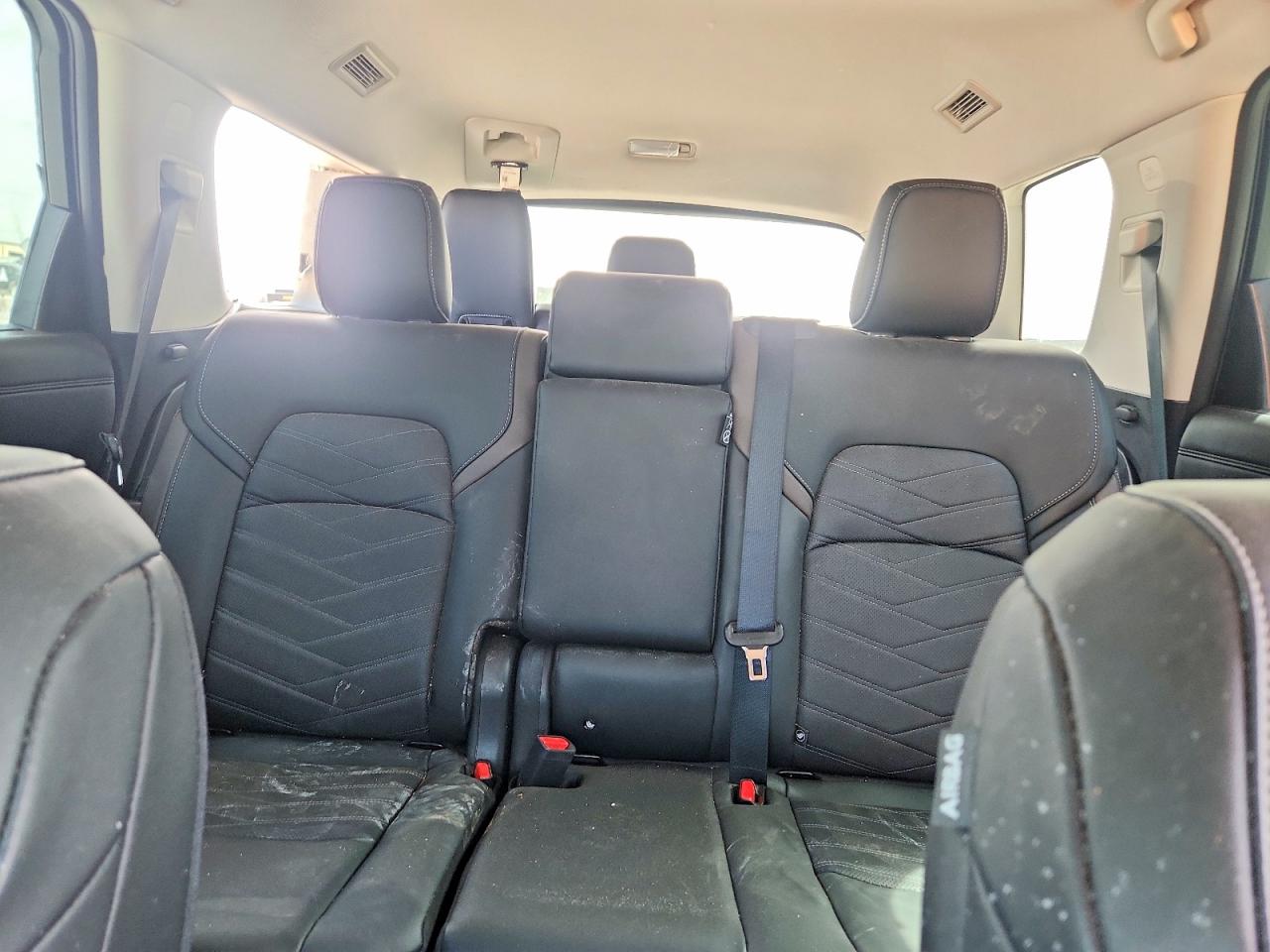 Nissan Pathfinder Platinum