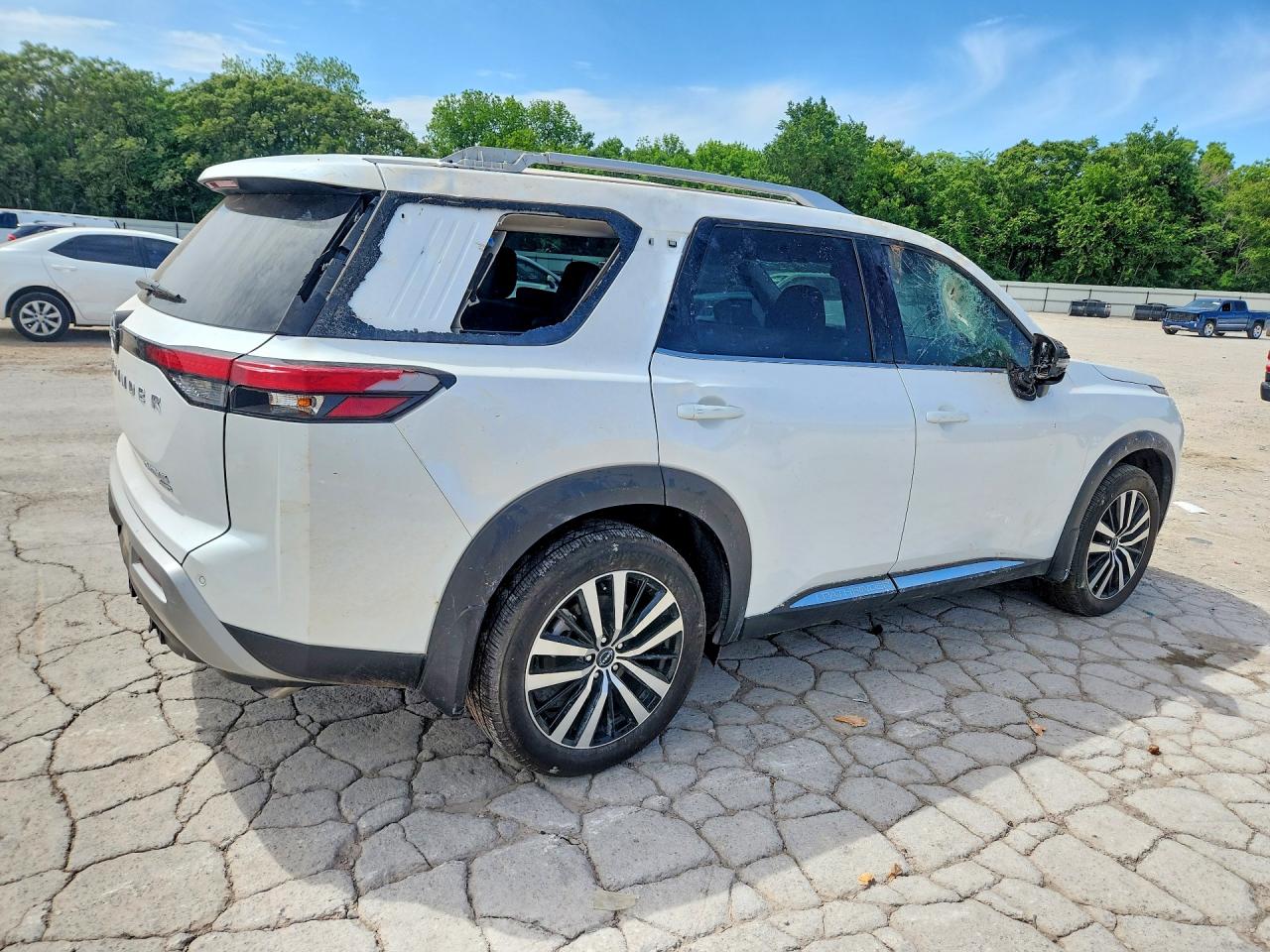 Nissan Pathfinder Platinum