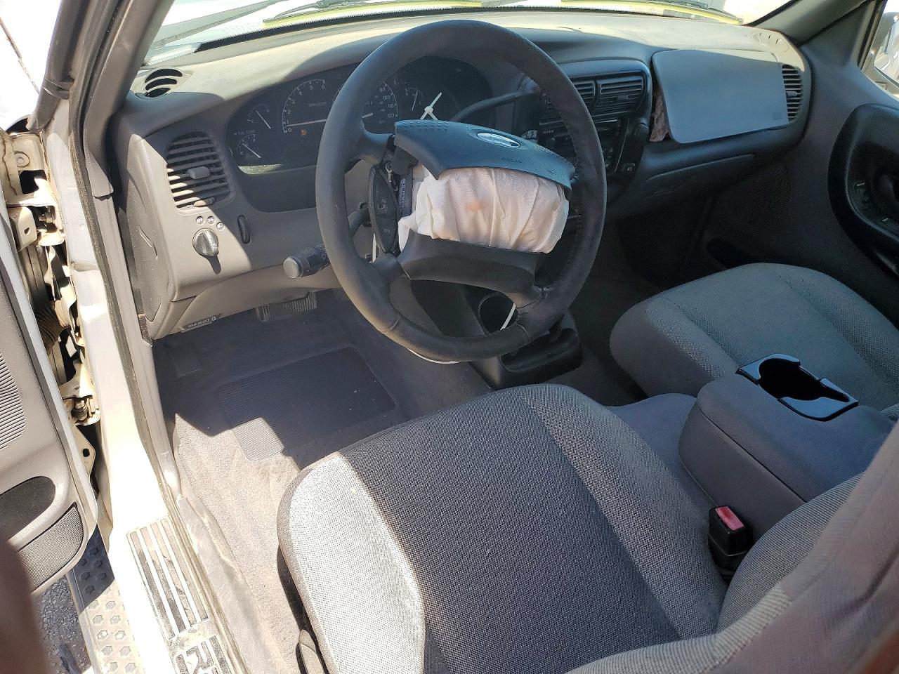 Ford Ranger Super Cab