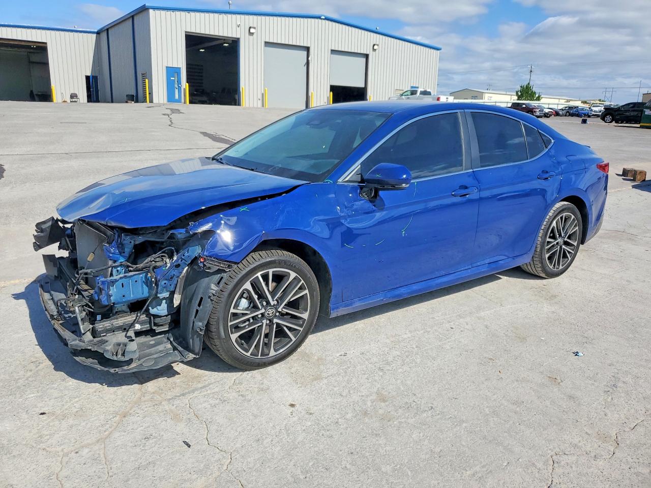 Salvage Toyota Camry Image