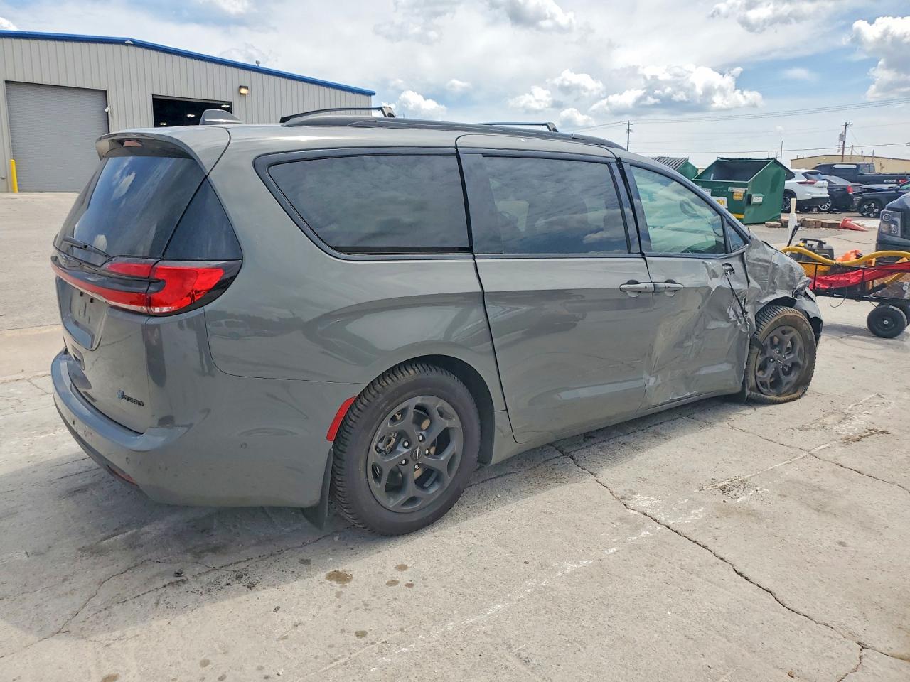 Chrysler Pacifica Hybrid Limited