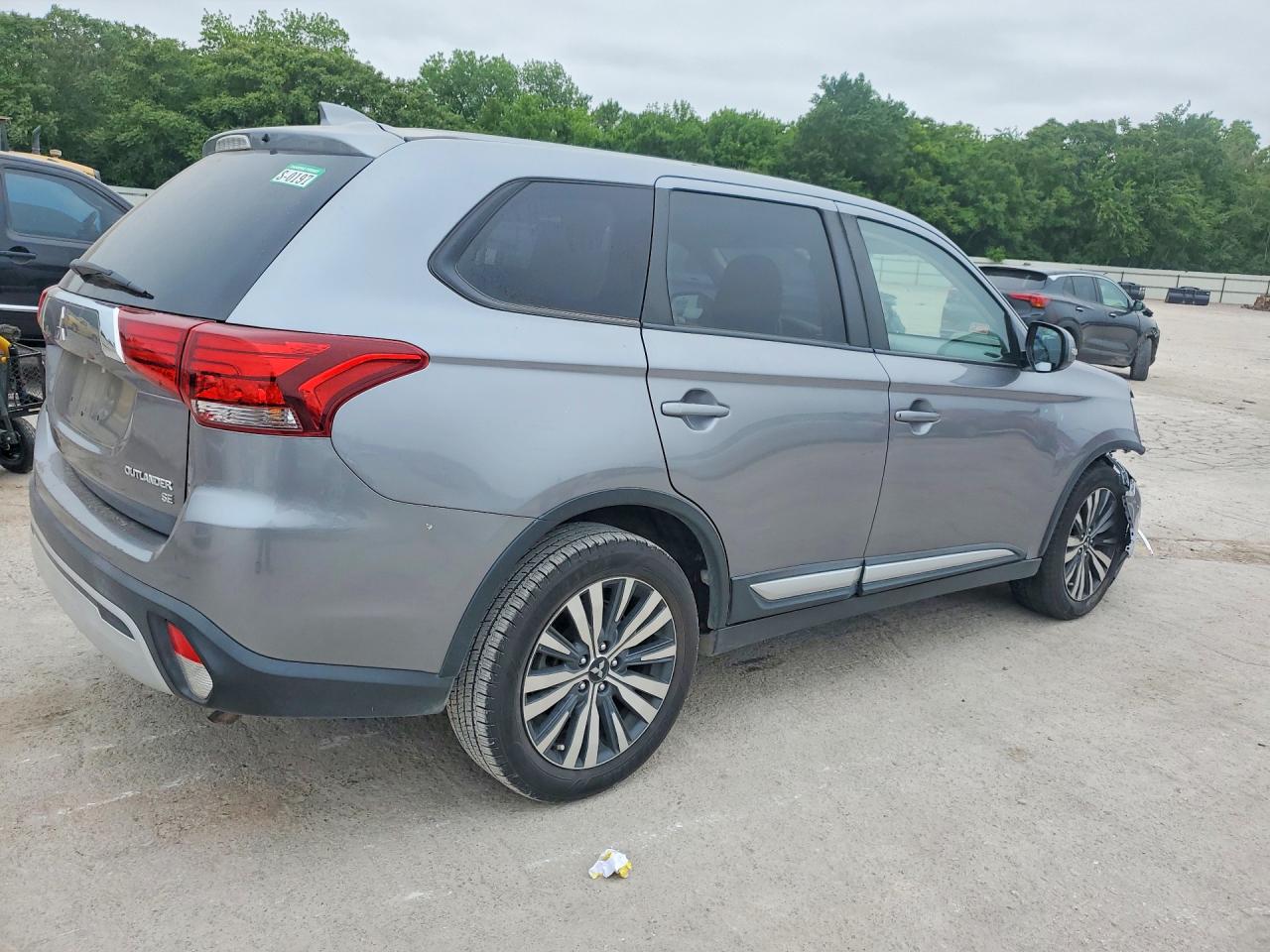 Mitsubishi Outlander Se
