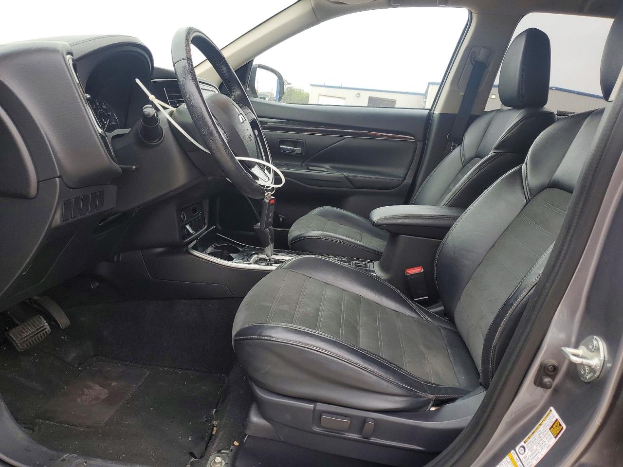 Mitsubishi Outlander Se