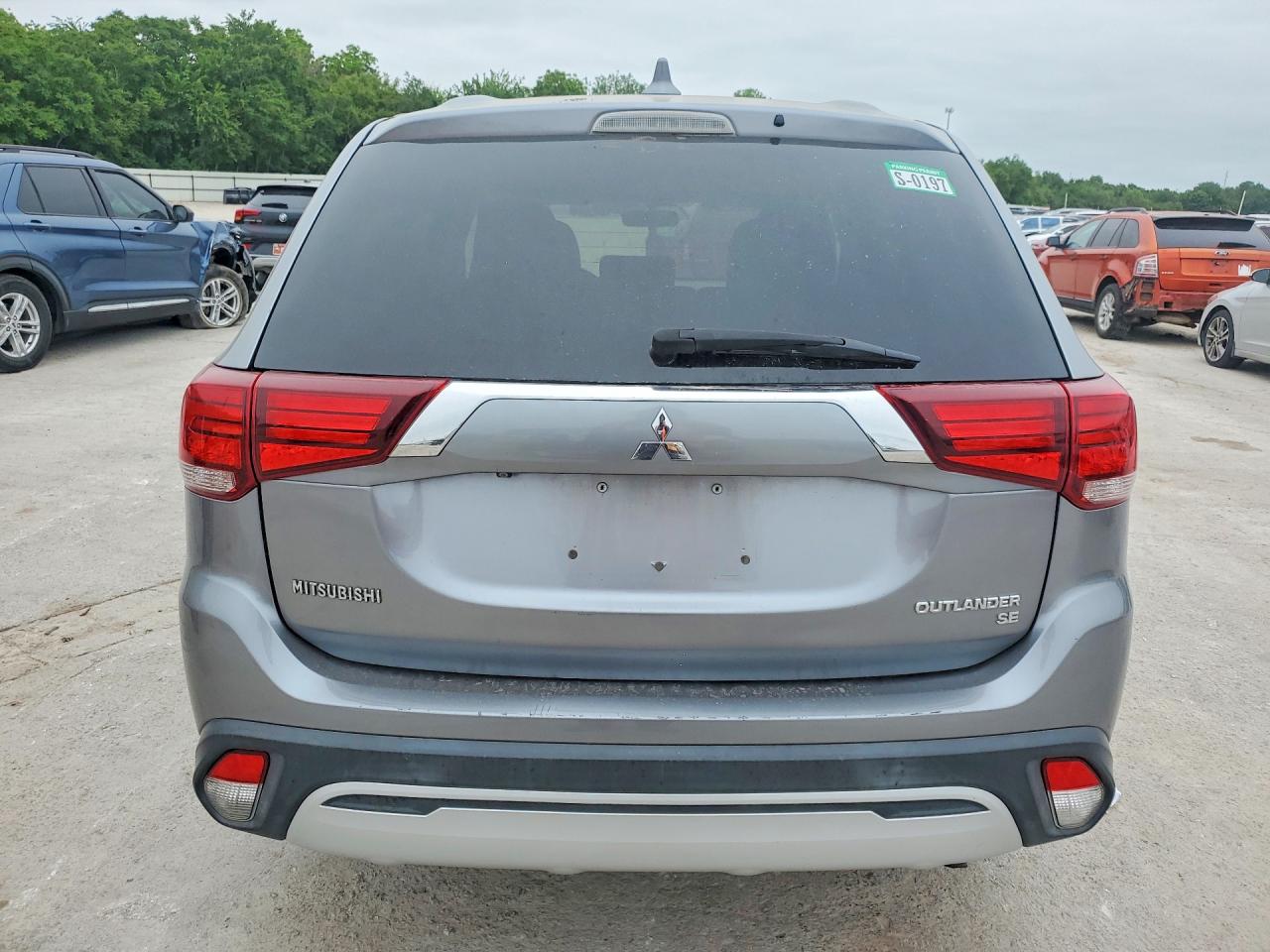 Mitsubishi Outlander Se