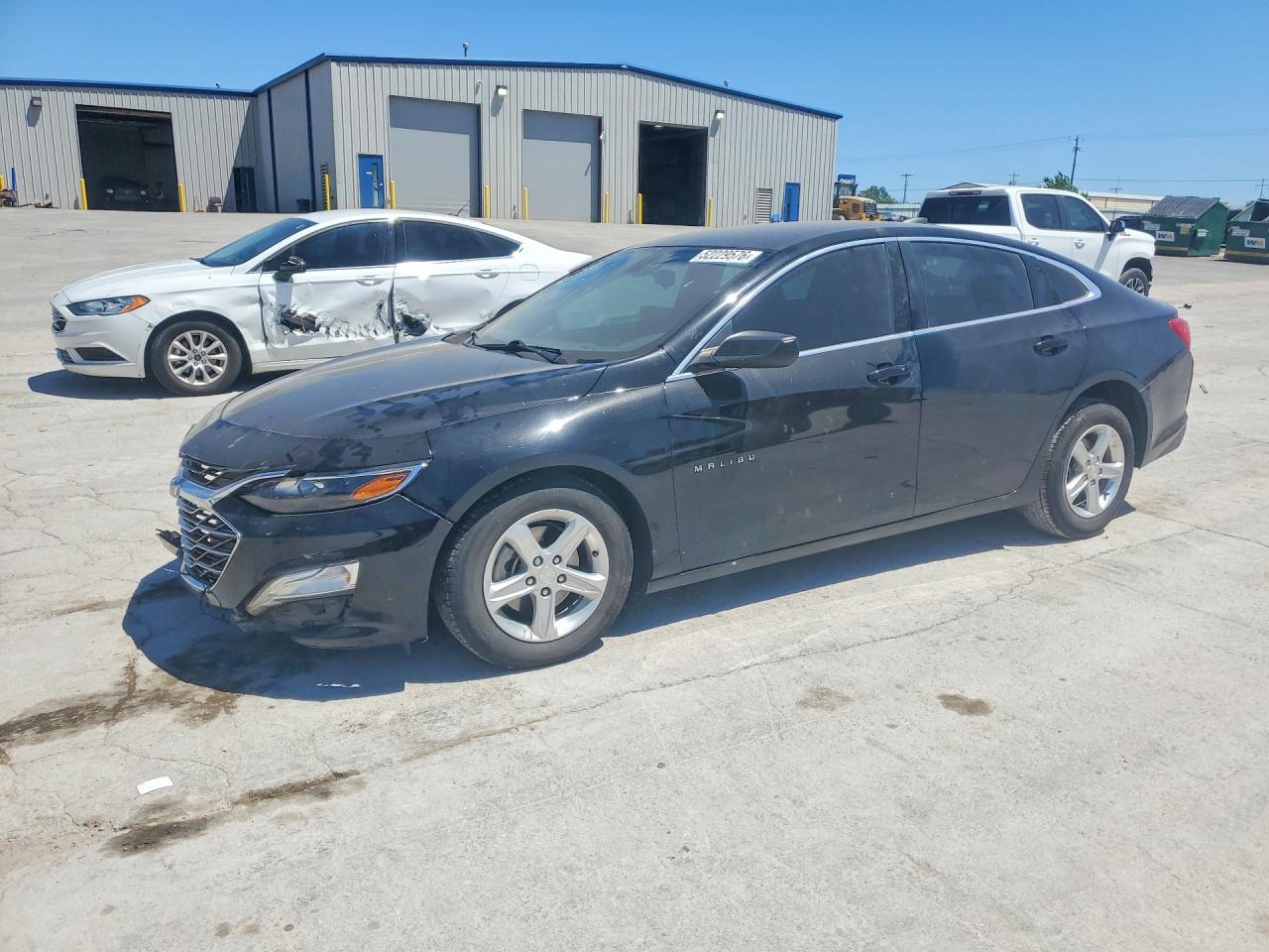 Salvage Chevrolet Malibu Image