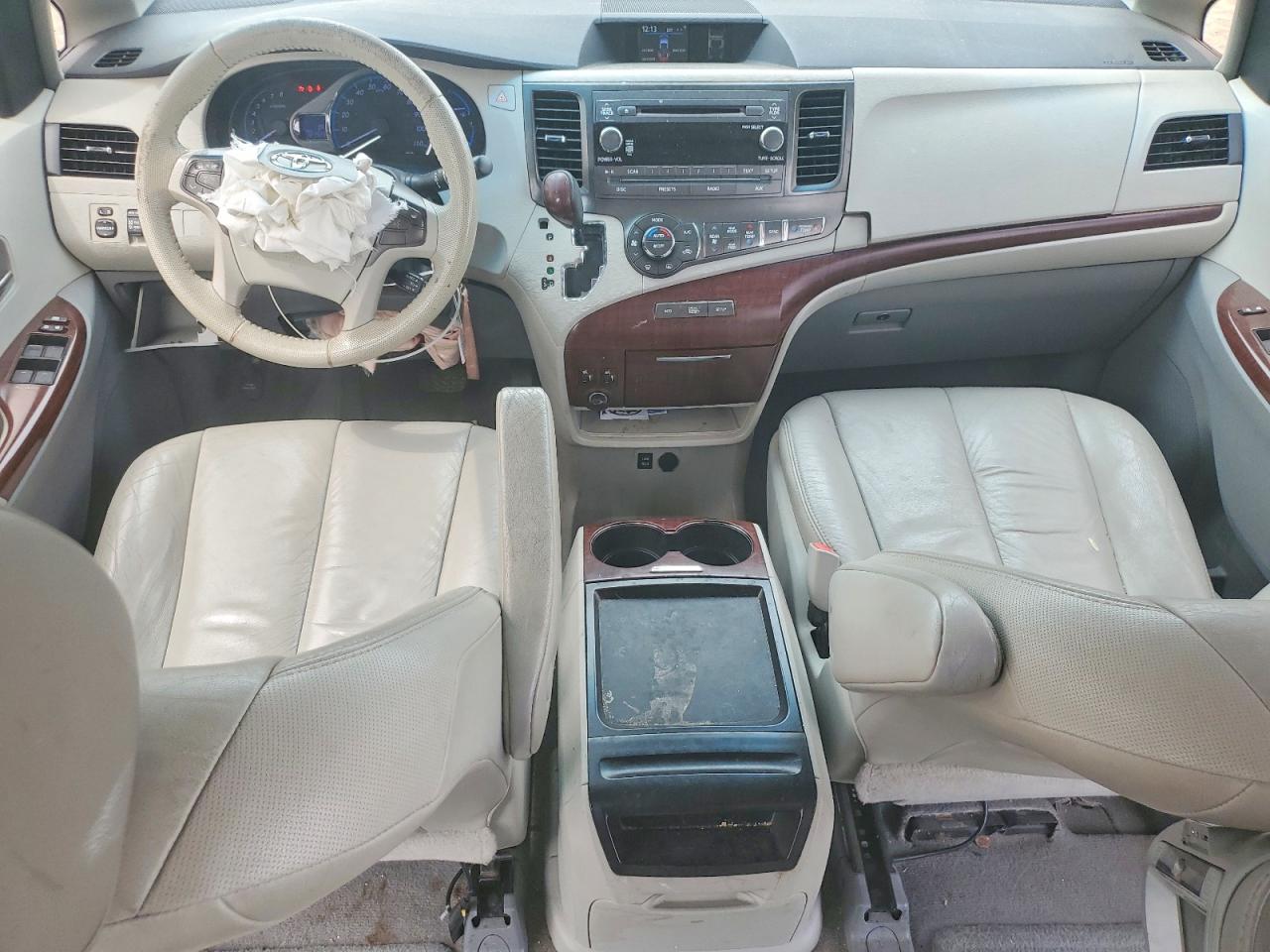 Toyota Sienna Xle 8-passenger
