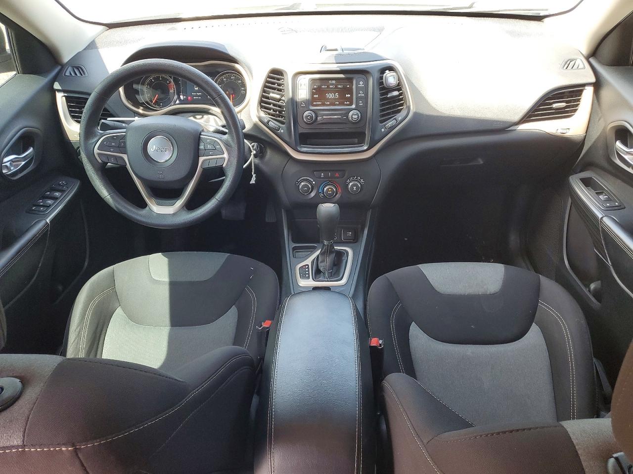 Jeep Grand Cherokee Sport