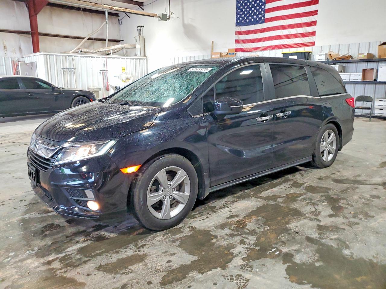Salvage Honda Odyssey Image