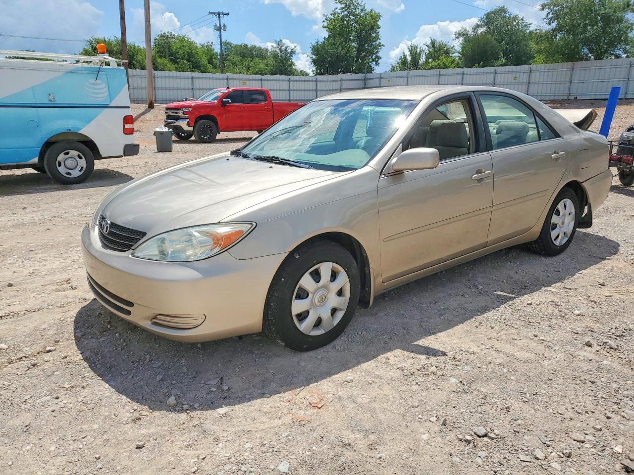 Salvage Toyota Camry Image