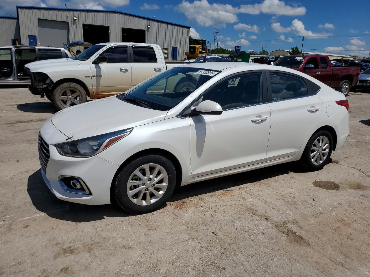 Salvage Hyundai ACCENT Image