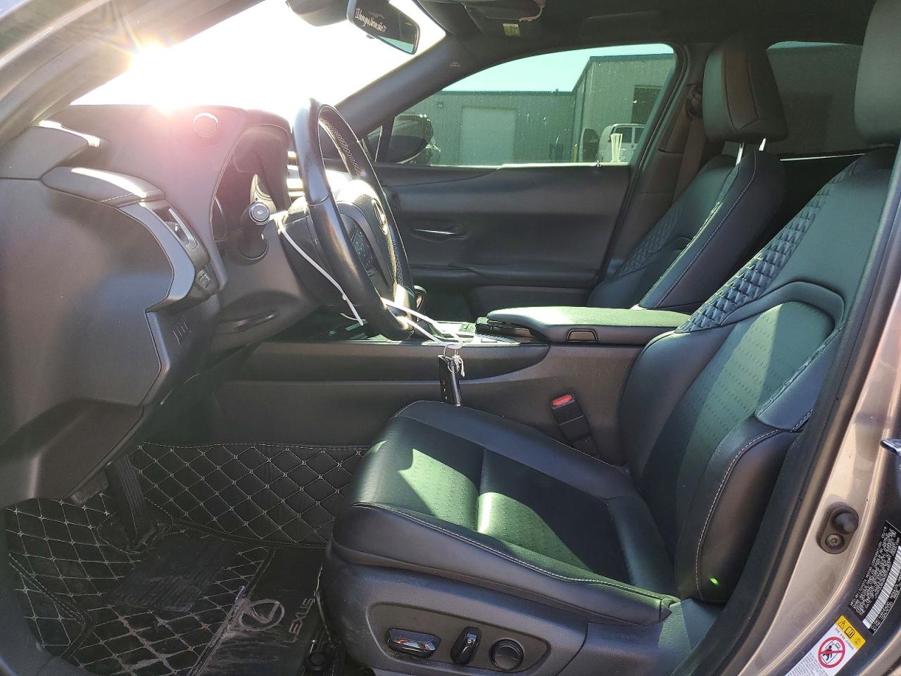Lexus Ux 200