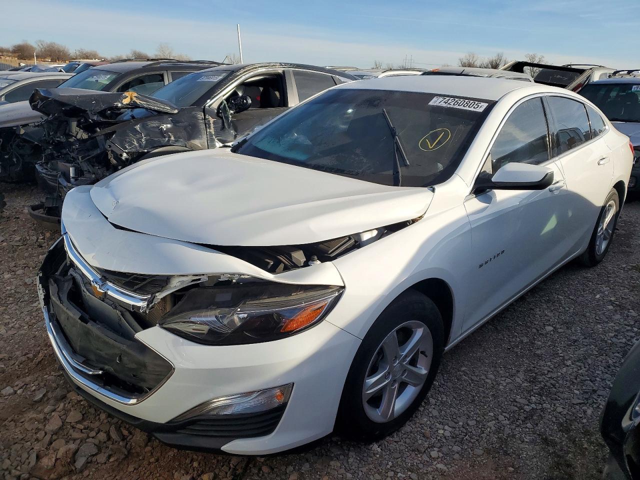 Salvage Chevrolet Malibu Image