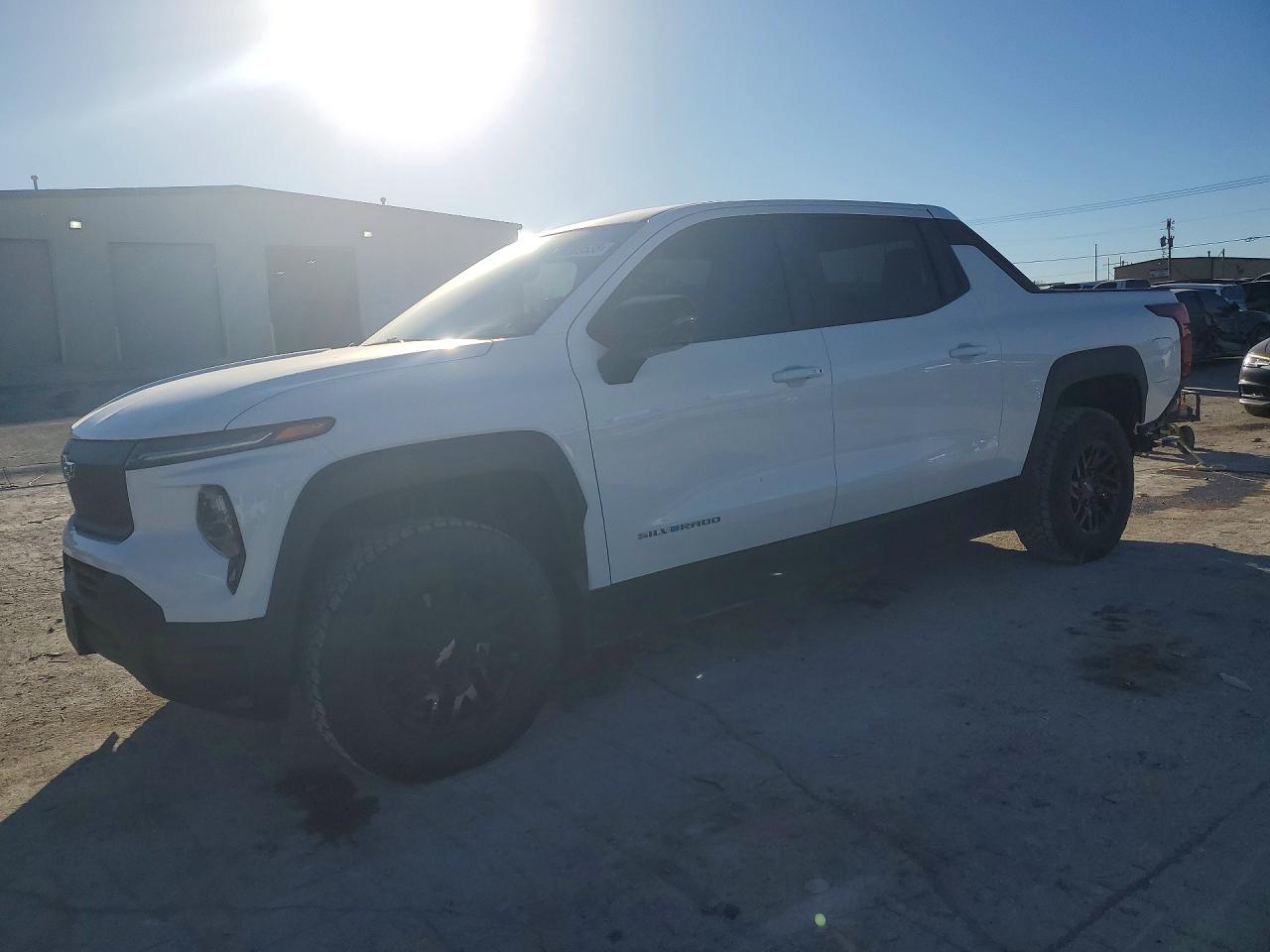 Salvage Chevrolet Silverado Image