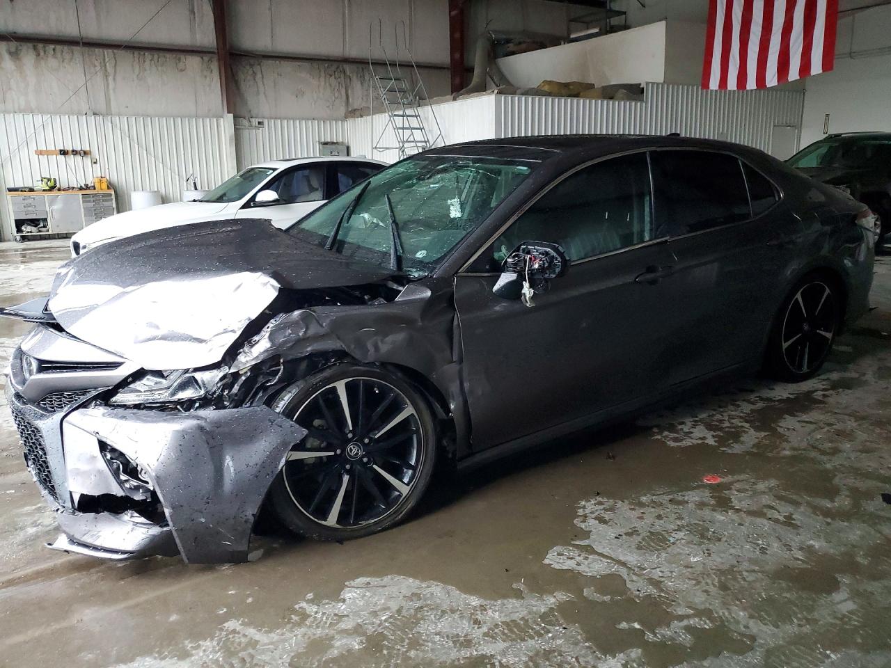 Salvage Toyota Camry Image