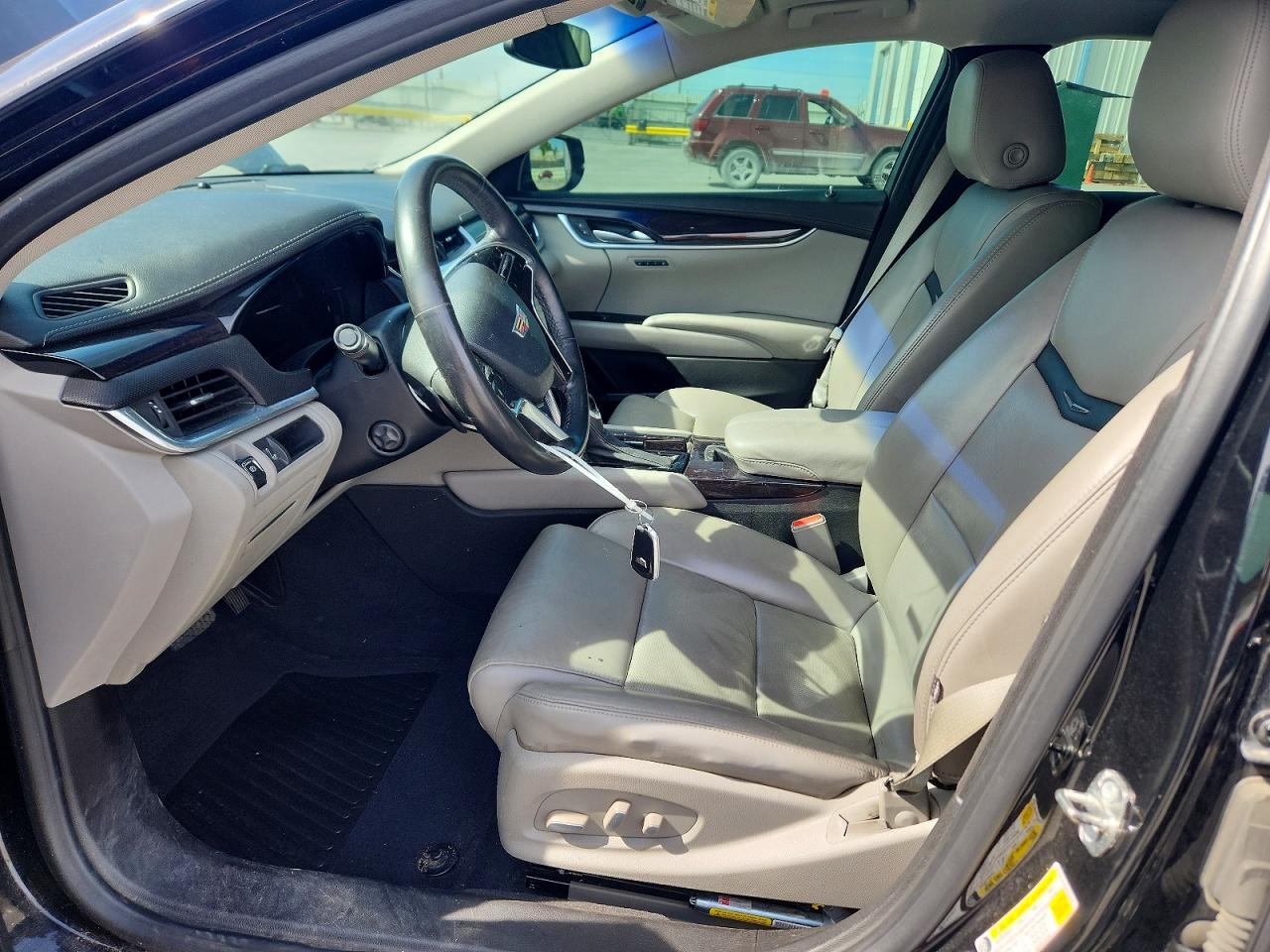 Cadillac XTS Luxury Collection
