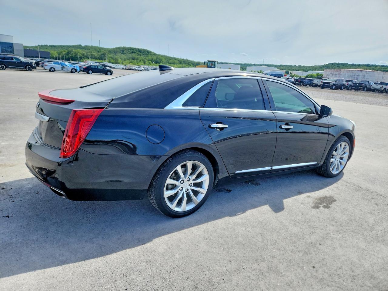 Cadillac XTS Luxury Collection