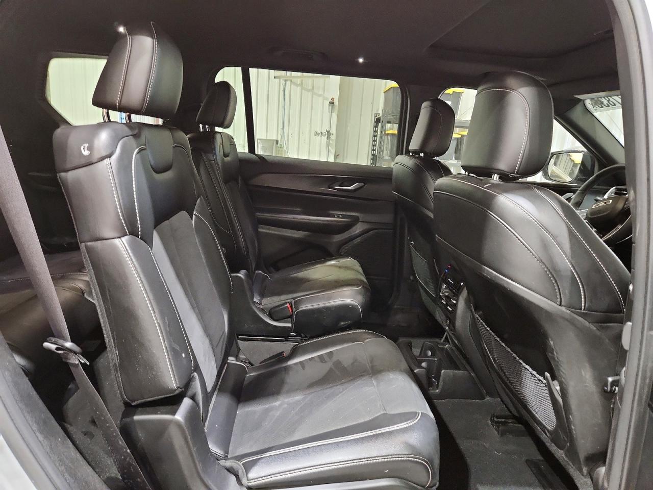 Jeep Cherokee L Laredo