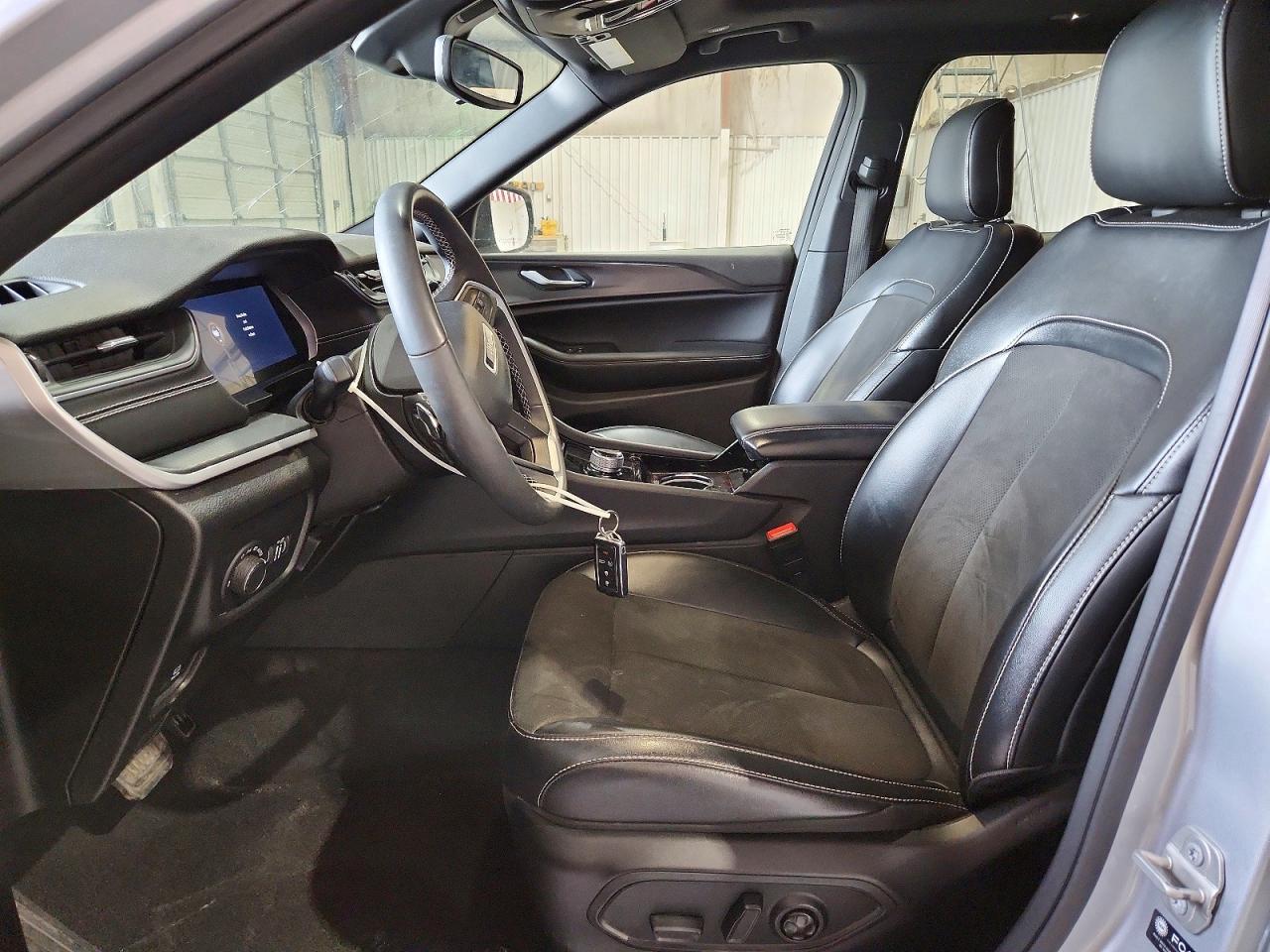 Jeep Cherokee L Laredo