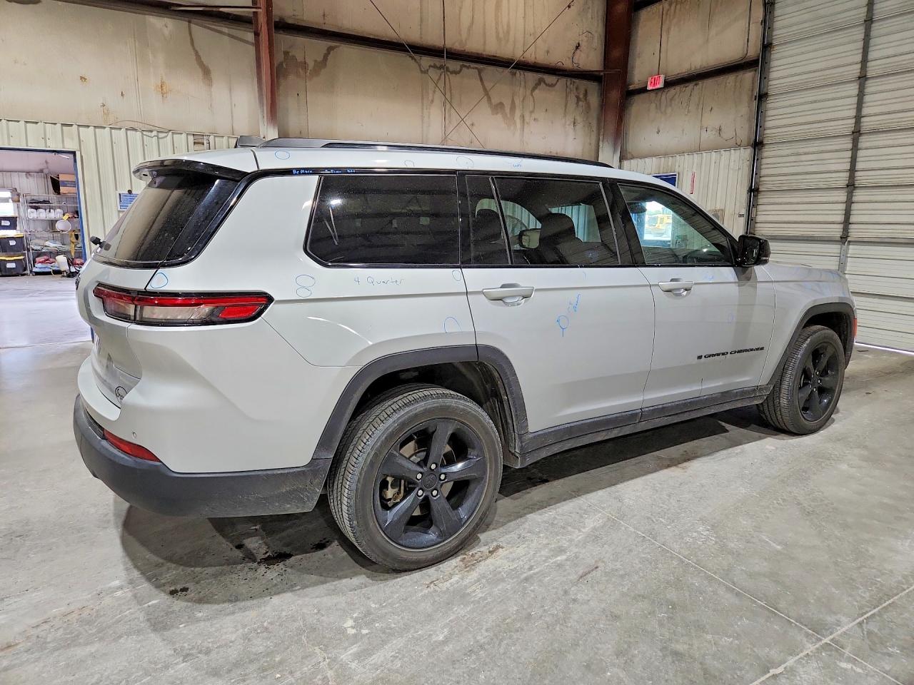 Jeep Cherokee L Laredo
