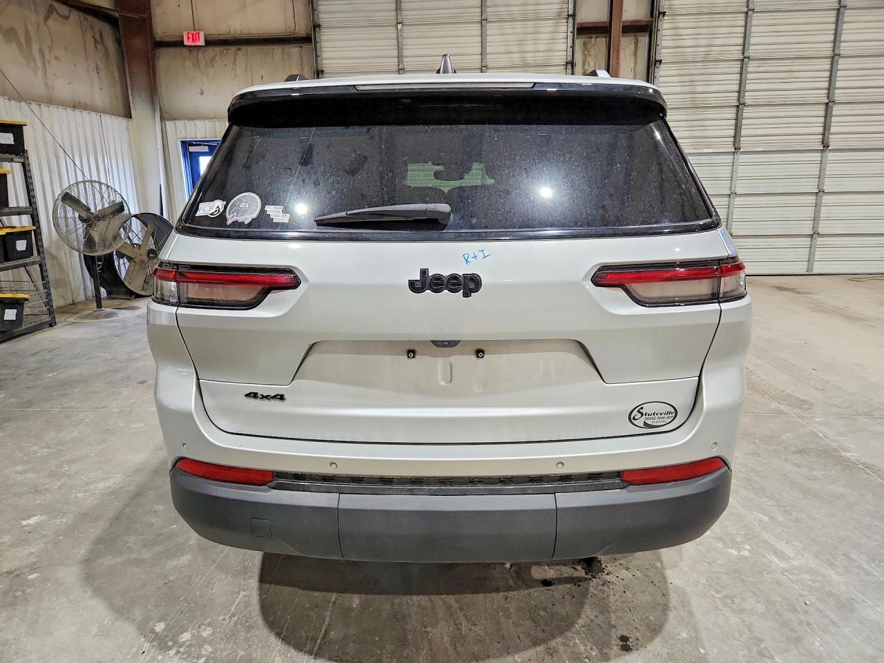 Jeep Cherokee L Laredo
