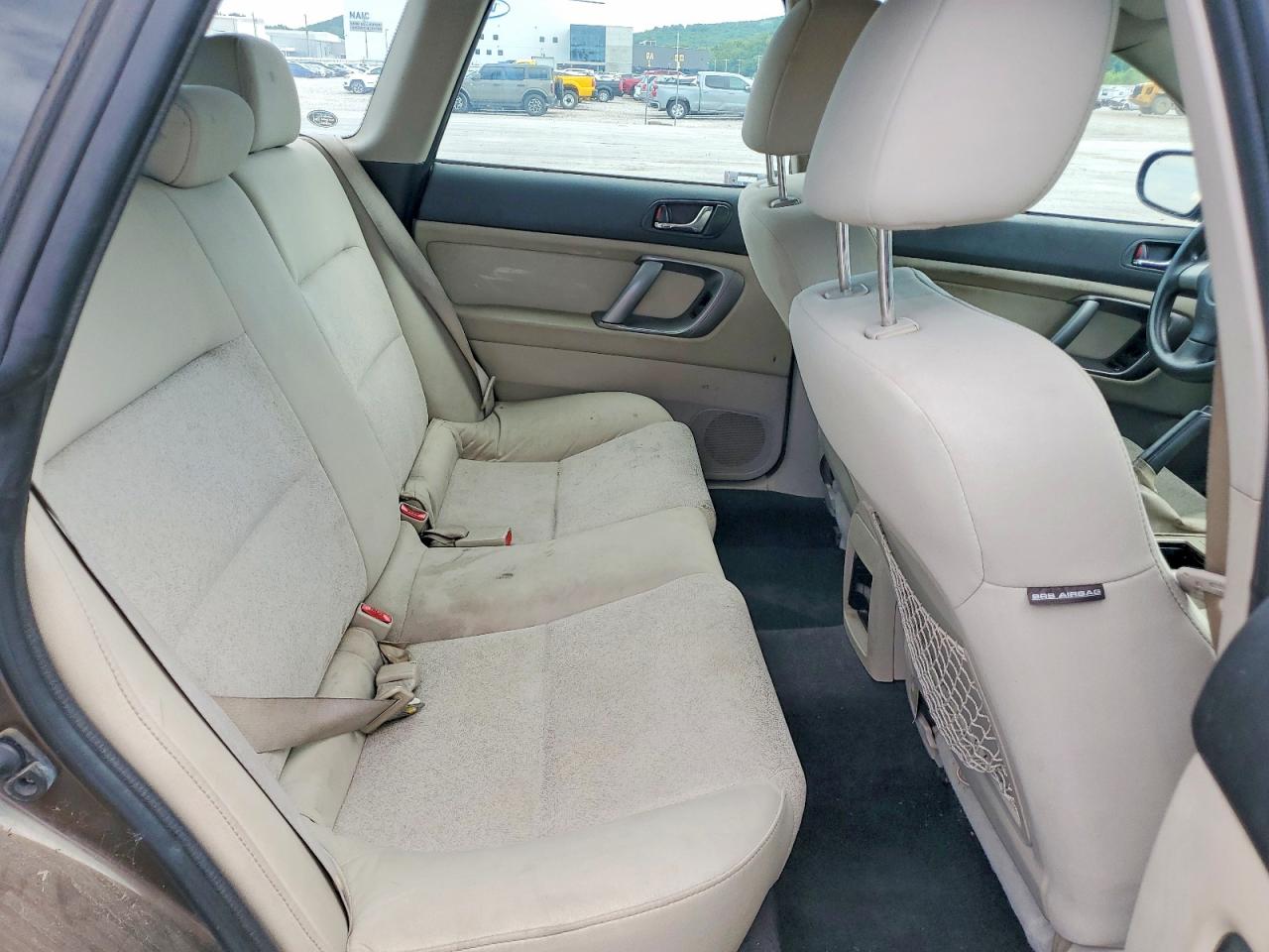 Subaru Outback 2.5i