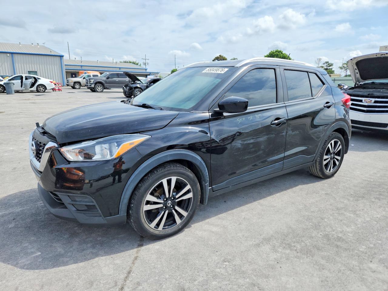 Salvage Nissan Kicks Image