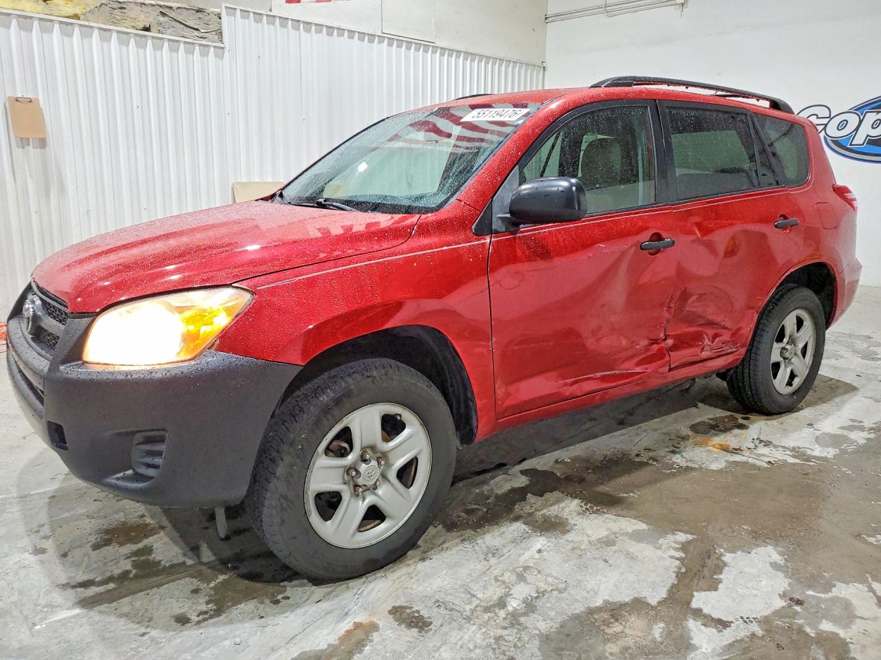 Salvage Toyota RAV4 Image