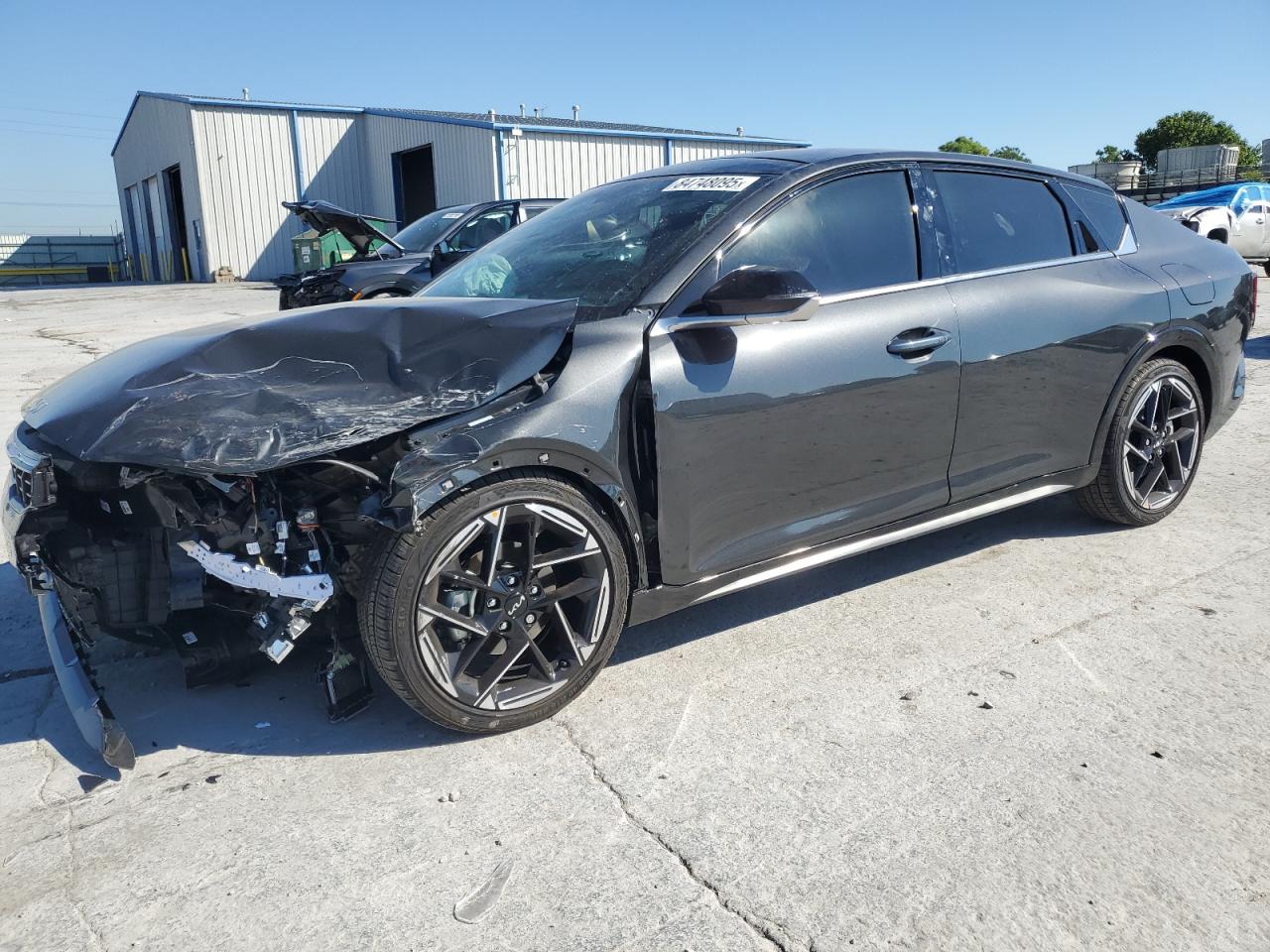 Salvage Kia K4 Image