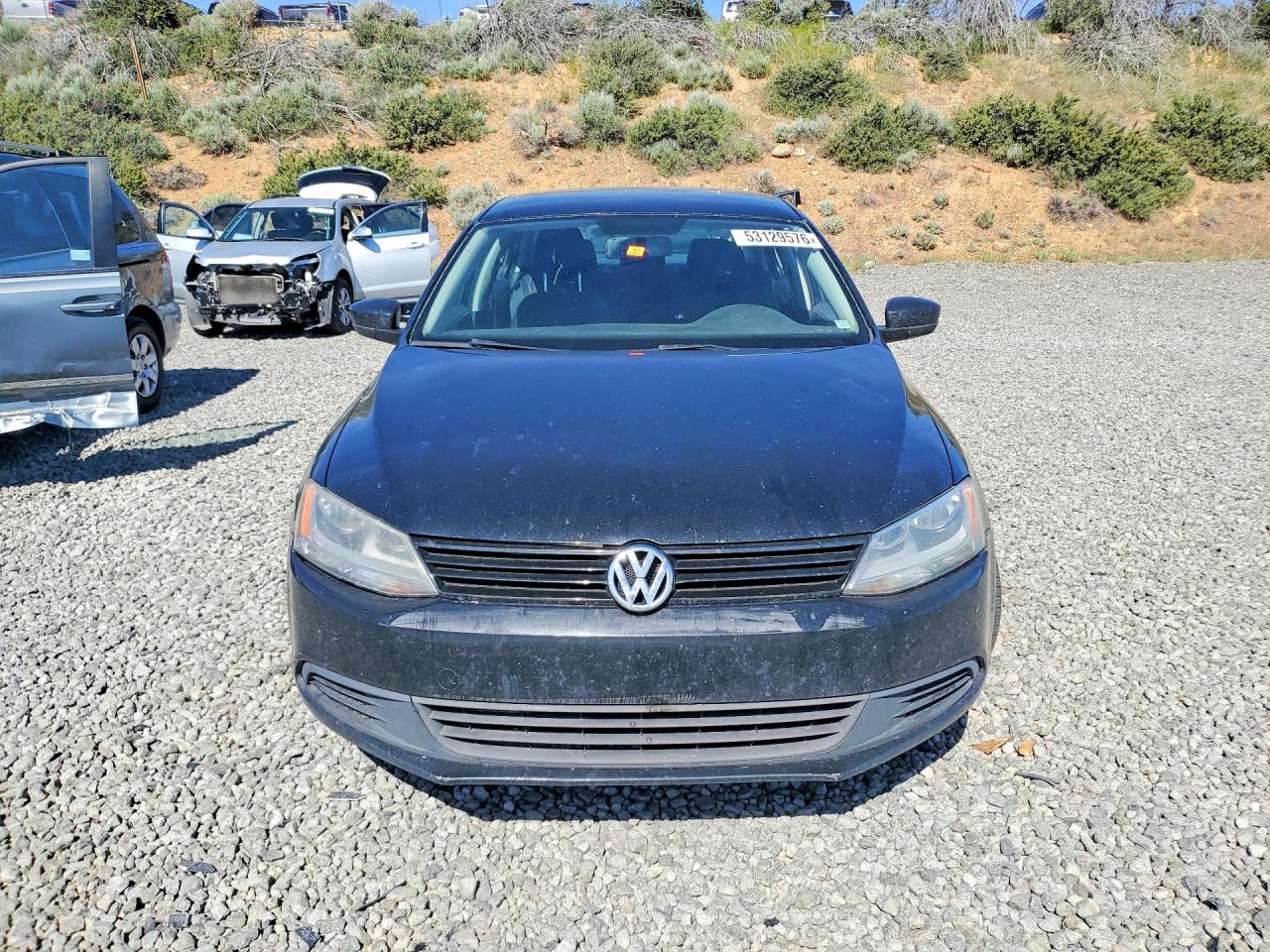 Volkswagen Jetta Base