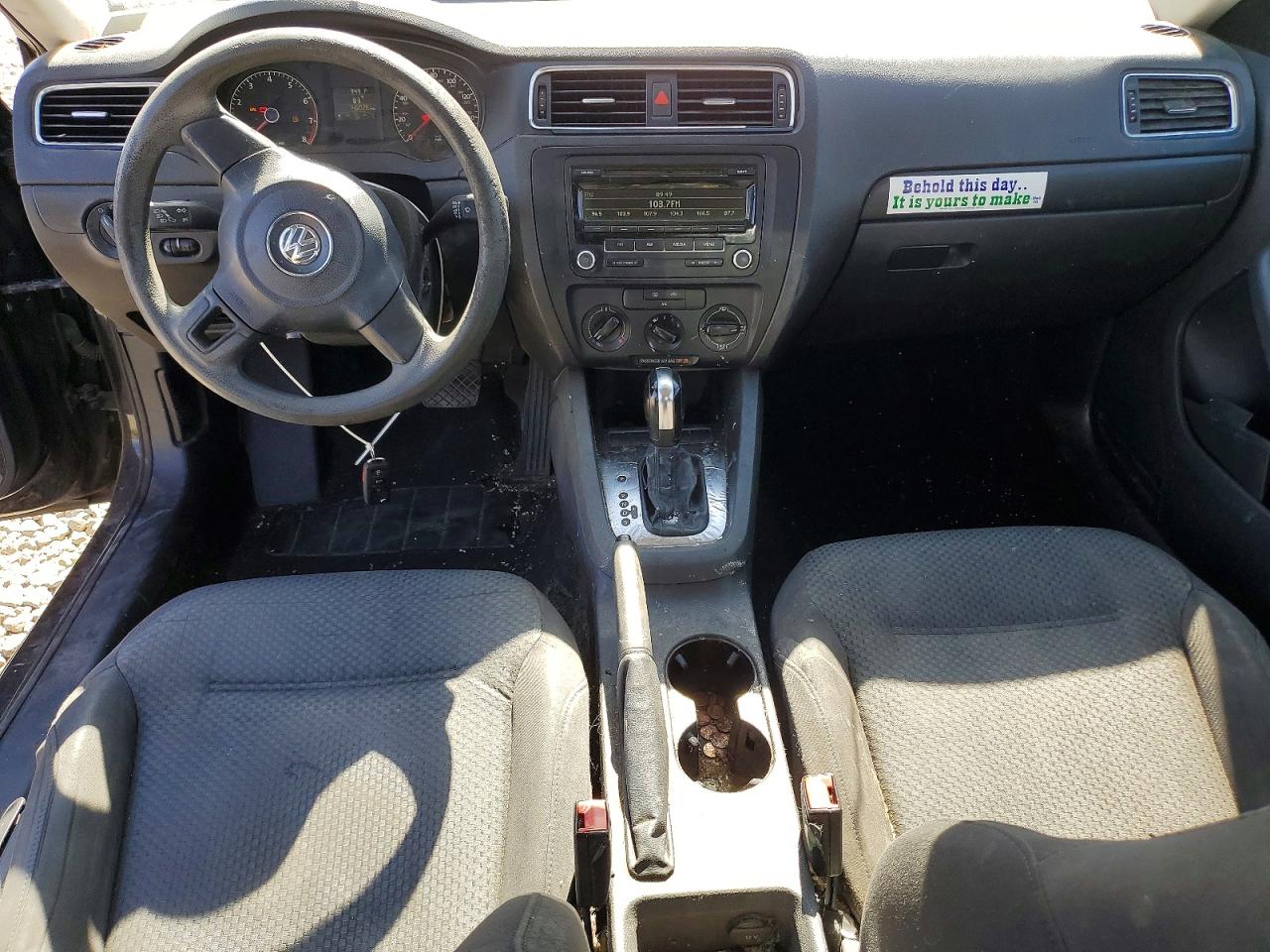 Volkswagen Jetta Base