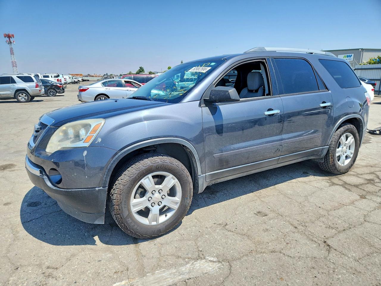 Salvage GMC Acadia Image