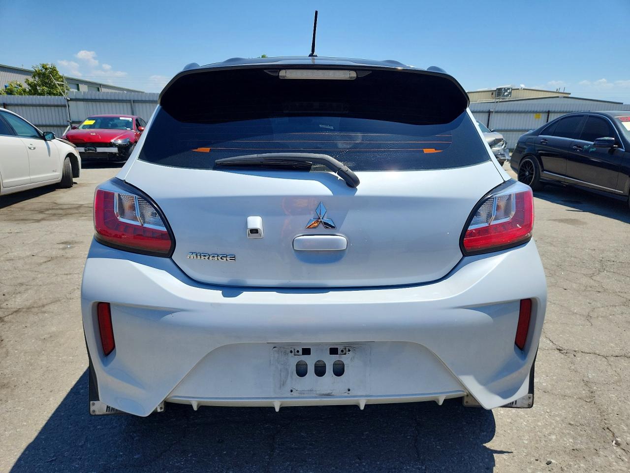 Mitsubishi Mirage Se
