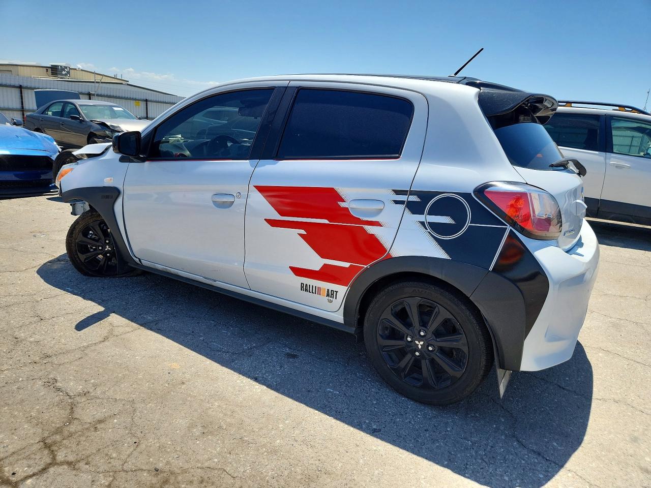 Mitsubishi Mirage Se