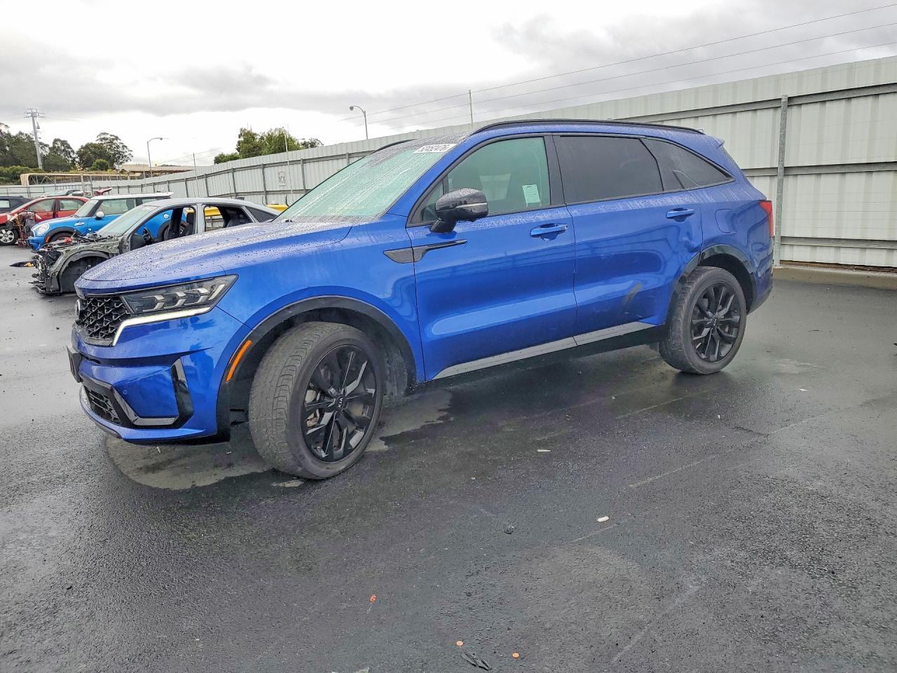 Salvage Kia Sorento Image