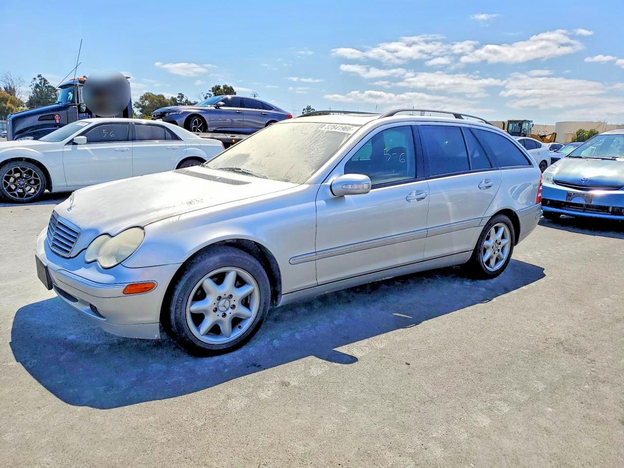 Salvage Mercedes-Benz C-Class Image