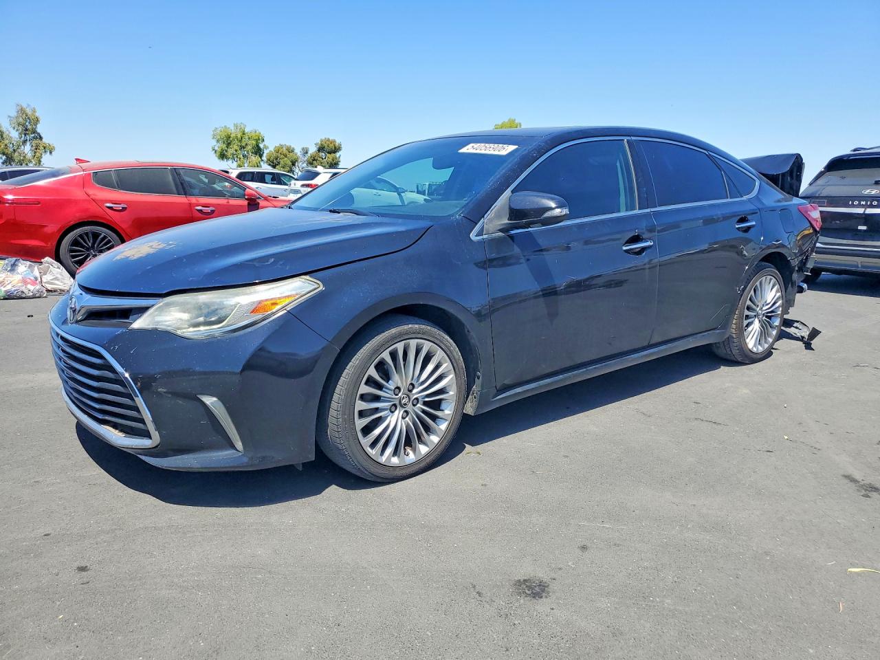 Salvage Toyota Avalon Image