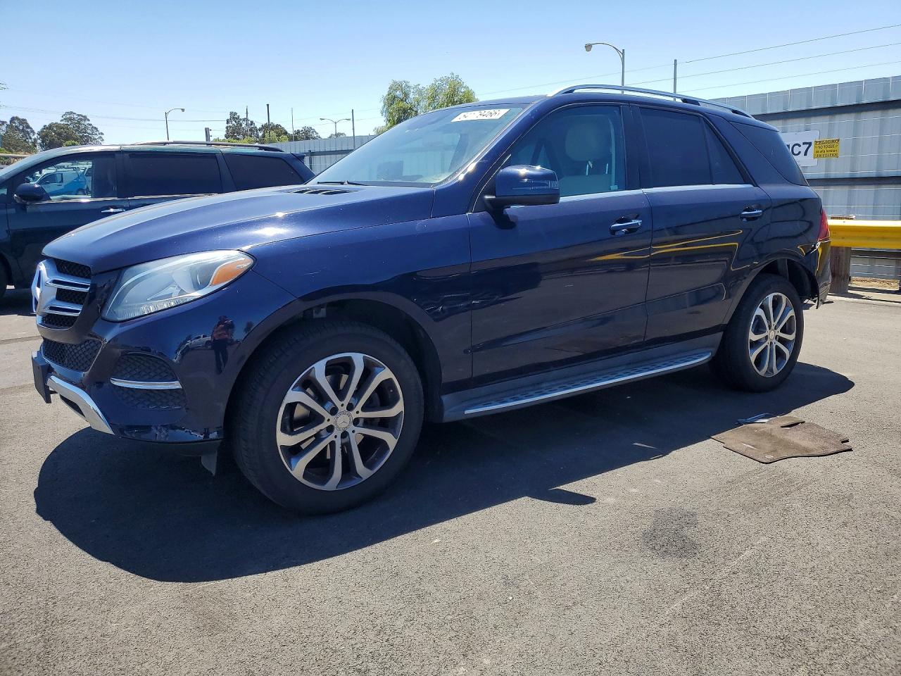 Salvage Mercedes-Benz GLE Image