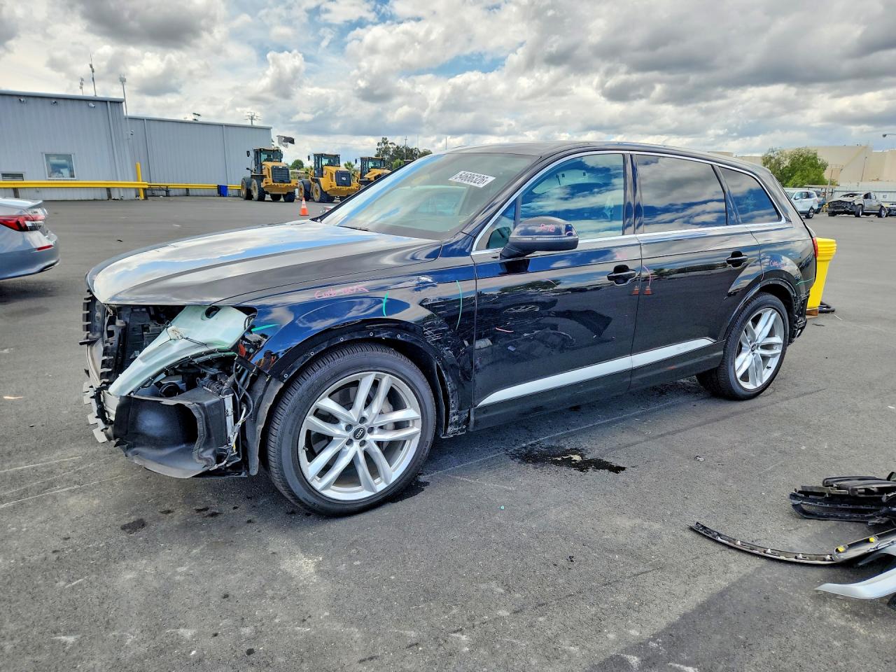 Salvage Audi Q7 Image