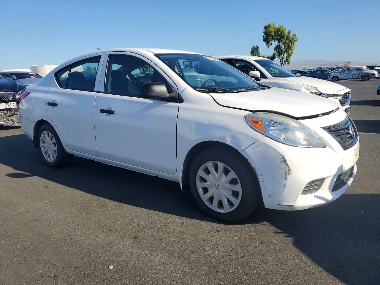 Nissan Versa 1.6 S