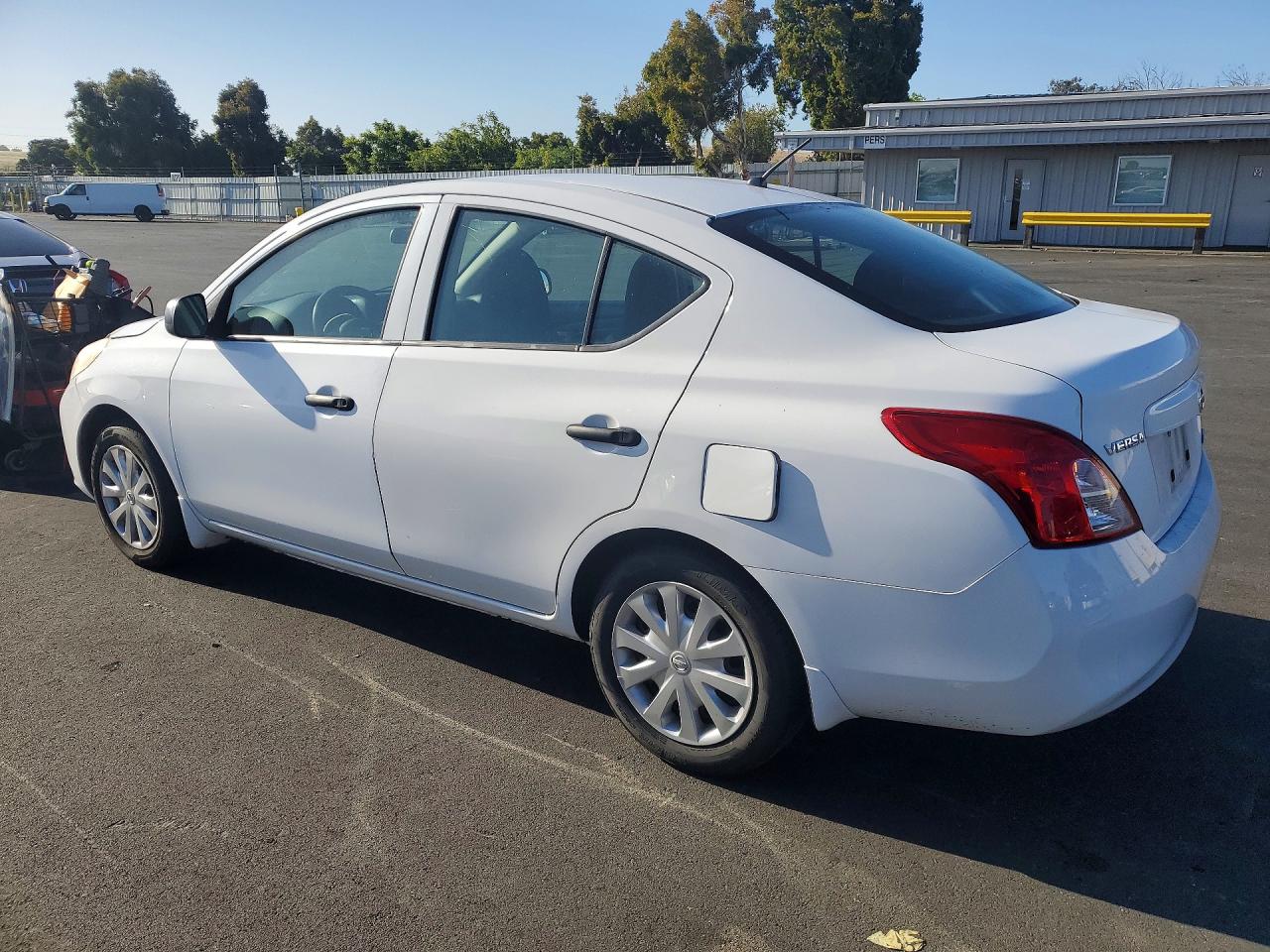 Nissan Versa 1.6 S